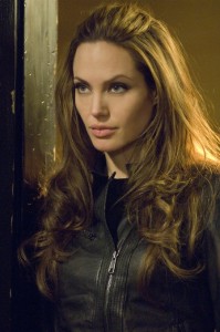 Wanted-Angelina-Jolie-Stills-movies-25460885-450-678