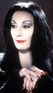 Anjelica-Huston-as-Morticia-addams-family-5599379-221-390